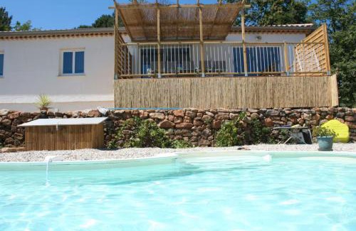 Joyeuse Villa | Villa Loumapé
