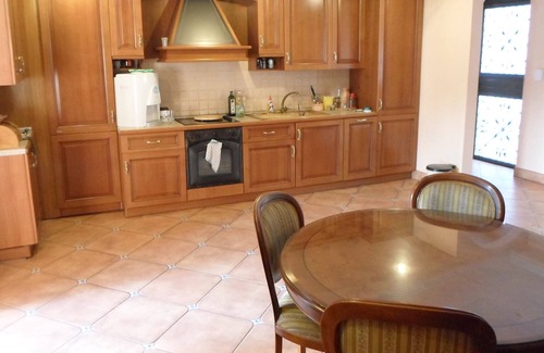 Novi Sad Casa | Villa Luca, casa muy confortable con piscina