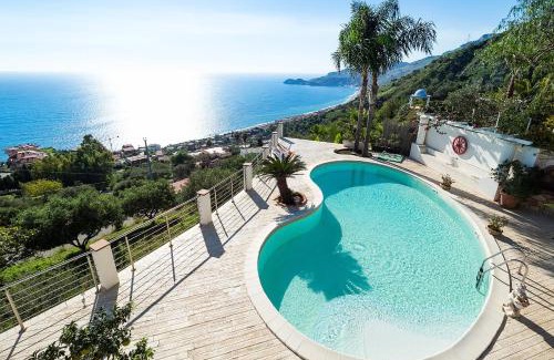 Letojanni Villa | Villa Luce