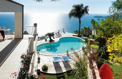 Letojanni Villa | Villa Luce