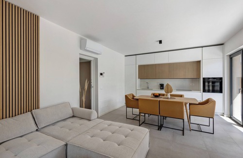 Montioni Villa | Villa 'Luma con piscina privada' con vistas a la montaña, Wi-Fi y aire acondicionado