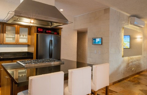 Pedregal Villa | Villa Luna Nueva, Pedregal, Walk to Town, Daily Maid Service inc, conserje las 24 horas