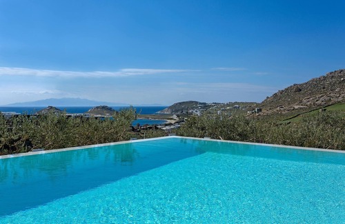Kalafatis Villa | Villa Luna - Sunset view - Private Pool - sleeps 14