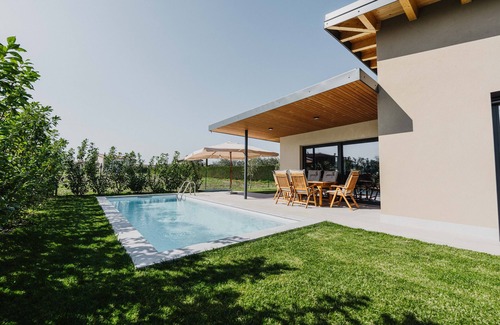 Montioni Villa | Villa 'Luxe Maxime' con piscina privada, Wi-Fi y aire acondicionado