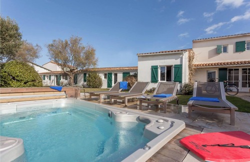 La Couarde-sur-Mer Villa | Villa Luxueuse 4 Chambres Proche Plage / Luxurious Villa 4BR Near Beach