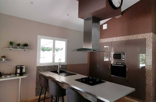 Draguignan Casa | Villa Luxueuse au Calme D'une Pinède