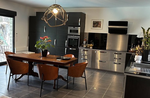 Auriol Casa | Villa Luxueuse Grand Conf 190 m2 , Piscine 8x5 Entre Foret et Mer ,animaux Accep
