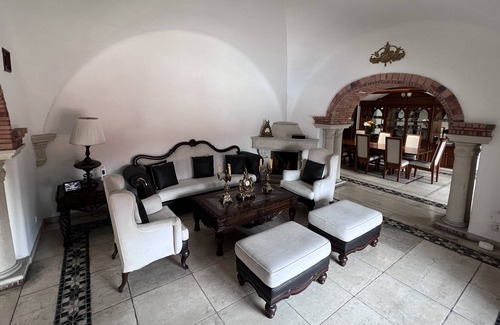 El Poblado Villa | Villa Luz: A Luxurious Mansion in El Poblado
