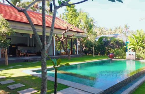 Bukti Villa | Villa Madja