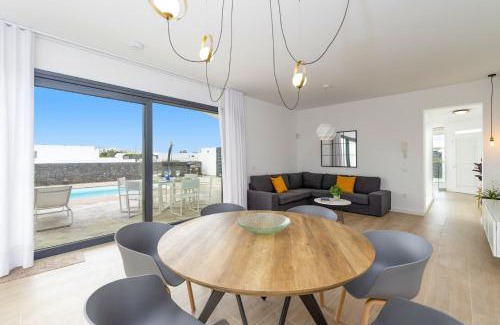 Playa Blanca Villa | Villa Marella by Villa Plus
