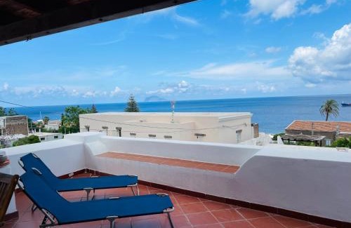 Santa Marina Salina Apartamento | Villa Margherita - Appartamenti a due passi dal corso di Santa Marina Salina a 100 mt dalla spiaggia