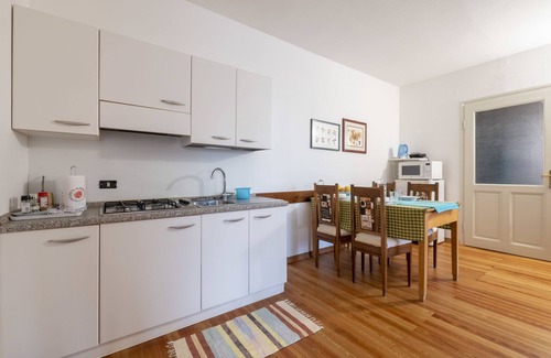Vito d'Asio Apartamento | Villa Margherita by Interhome