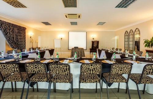 Klerksdorp Casa | Villa Maria Guest Lodge
