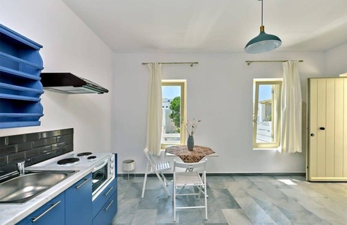 Naousa Casa | Villa Maria - Naoussa Boats Blue & Sandy Suite