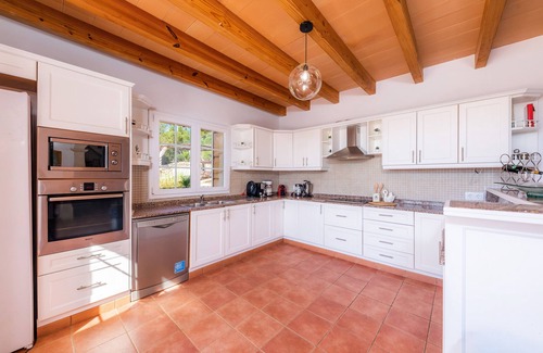 Manacor Villa | Villa 'Maria' con vistas a la montaña, Wi-Fi y aire acondicionado