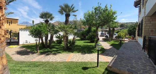 Trabia Apartamento | VILLA MARIANNA CON PISCINA PRIVATA ampi spazi esterni e WIFI FREE