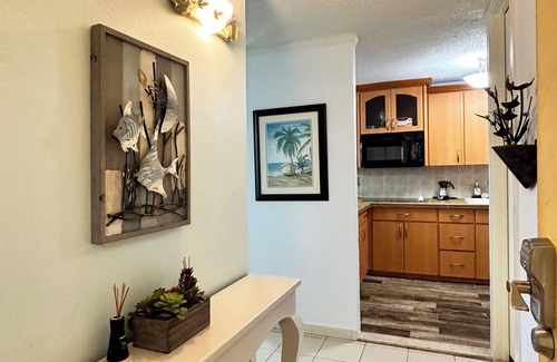 Sardinera Apartamento | Villa Marina Condo Sleeps 8 - 2 Bed 2 Bath