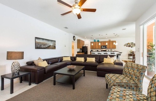 Bellavida Villa | Villa Martins - Comfortable SIX-Bedroom House w/ Pool near Disney.