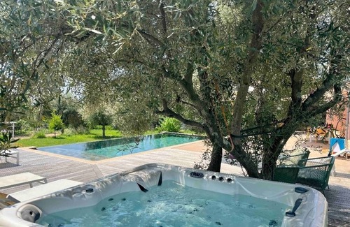 La Cadiere-d'Azur Casa | Villa MASA in a quiet area, hill view and sea view