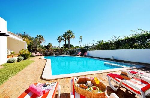 Gale Villa | Villa Mauritius by Algarve Vacation