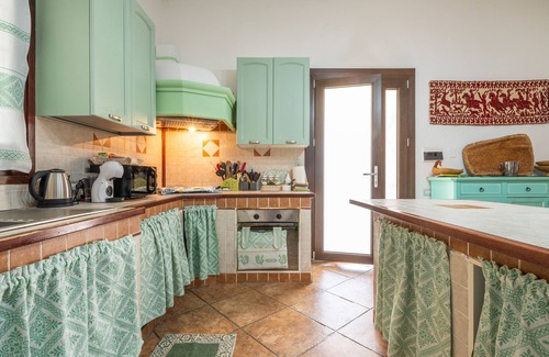 Quartucciu Villa | Villa "Mavi" con vistas a la montaña, piscina privada y Wi-Fi