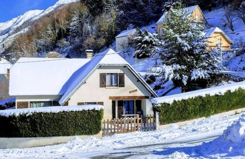 Cauterets Casa | Villa Mayoune Cauterets 10 Personnes ! Animaux de Compagnie Acceptés !!