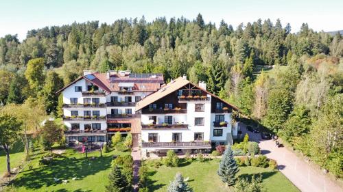 Rabka Cama Y Desayuno | VILLA MEDICA - Ośrodek wypoczynkowy z basenem oraz pełnym wyżywieniem