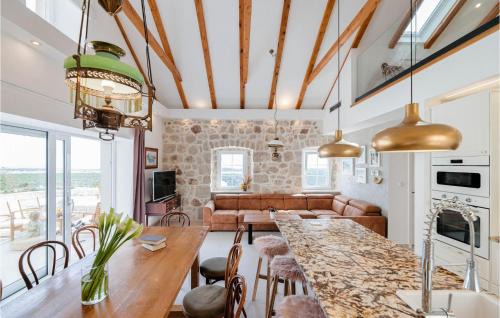 Popovici Casa | Villa Mediterranean Estate