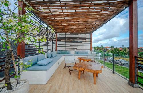 Berawa Villa | Villa Melko Stylish 4BR Villa with Pool & Rooftop Lounge