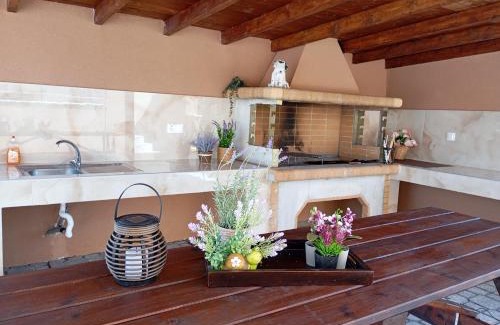 Karpenisi Apartamento | Villa Mellifera