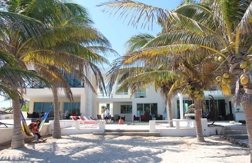 Chicxulub Puerto Casa | Villa Mercedes 2- Beach front house with all equipment