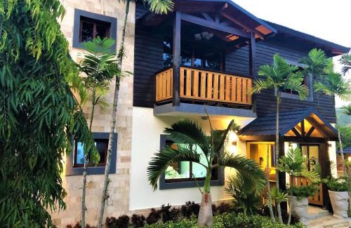 La Vega Province Casa | Villa Mi Patio By Hospedify - Hermosa villa con mesa de billar y río cristalino a 3 min Un pequeño paraíso en Jarabacoa