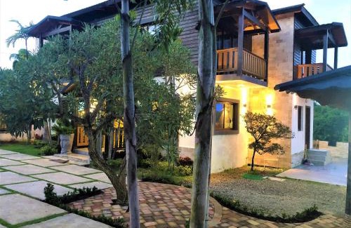 La Vega Province Casa | Villa Mi Patio By Hospedify - Hermosa villa con mesa de billar y río cristalino a 3 min Un pequeño paraíso en Jarabacoa
