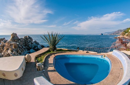Boca de Tomatlan Villa | VILLA MIA, (CONTACTO DIRECTO DEL PROPIETARIO) 15 BDR FRENTE AL MAR