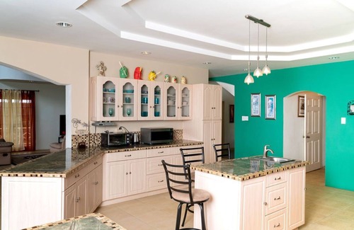 Bethel Villa | Villa Mia ............