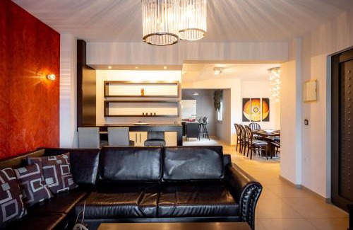 Agia Marina Villa | Villa Miami