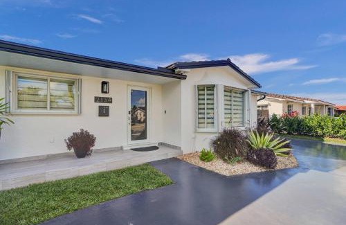 Ludlam Casa | Villa Miami Oasis in the Sun