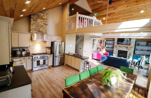 Lake Ariel Chalet De Esquí | Villa MiaNova A Modern Hideout in the Woods