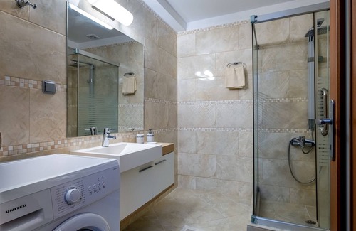 Dikaio Villa | Villa Miniera