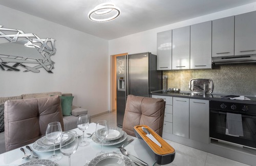 Mejasi Apartamento | Villa Mira with private swimming pool