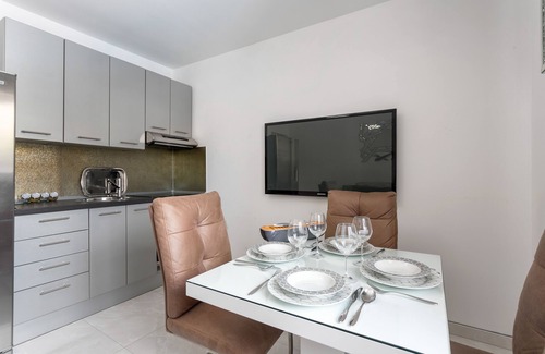 Mejasi Apartamento | Villa Mira with private swimming pool