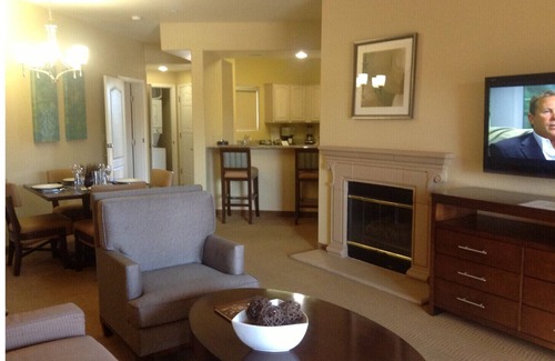 North Scottsdale Condominio | Todas las comodidades, comodidades y servicios, suite espaciosa en una ubicación privilegiada