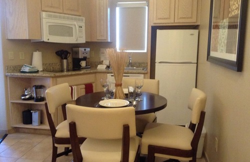 North Scottsdale Condominio | Todas las comodidades, comodidades y servicios, suite espaciosa en una ubicación privilegiada