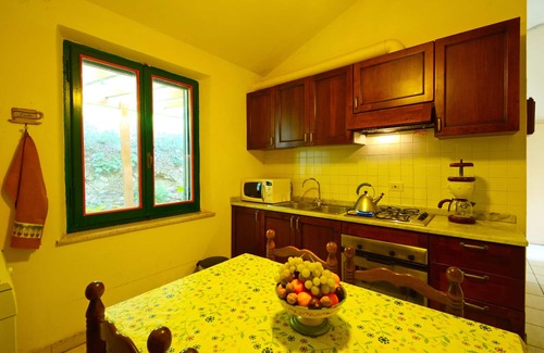 Citta della Pieve Villa | Villa Miralaghi: piscina privada climatizada, billar, estanque, Jacuzzi, petanca