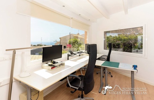 Vallpineda Villa | Villa Miramar