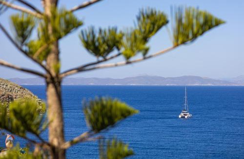 Korissia Casa | Villa Mirsini, a 5 minute walk from 2 beaches