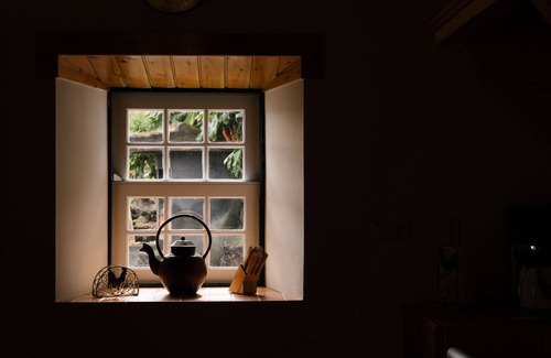 Sao Roque do Pico Cabaña | Villa Misterio offers a beautiful and traditional home away from home.