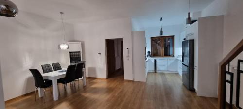 Sława Apartamento | Villa MISTRAL przy plaży