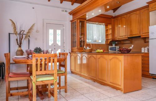 Skiathos Villa | VILLA MITZELOS