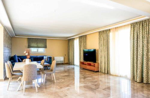 Dafnata Villa | Villa Monastiri